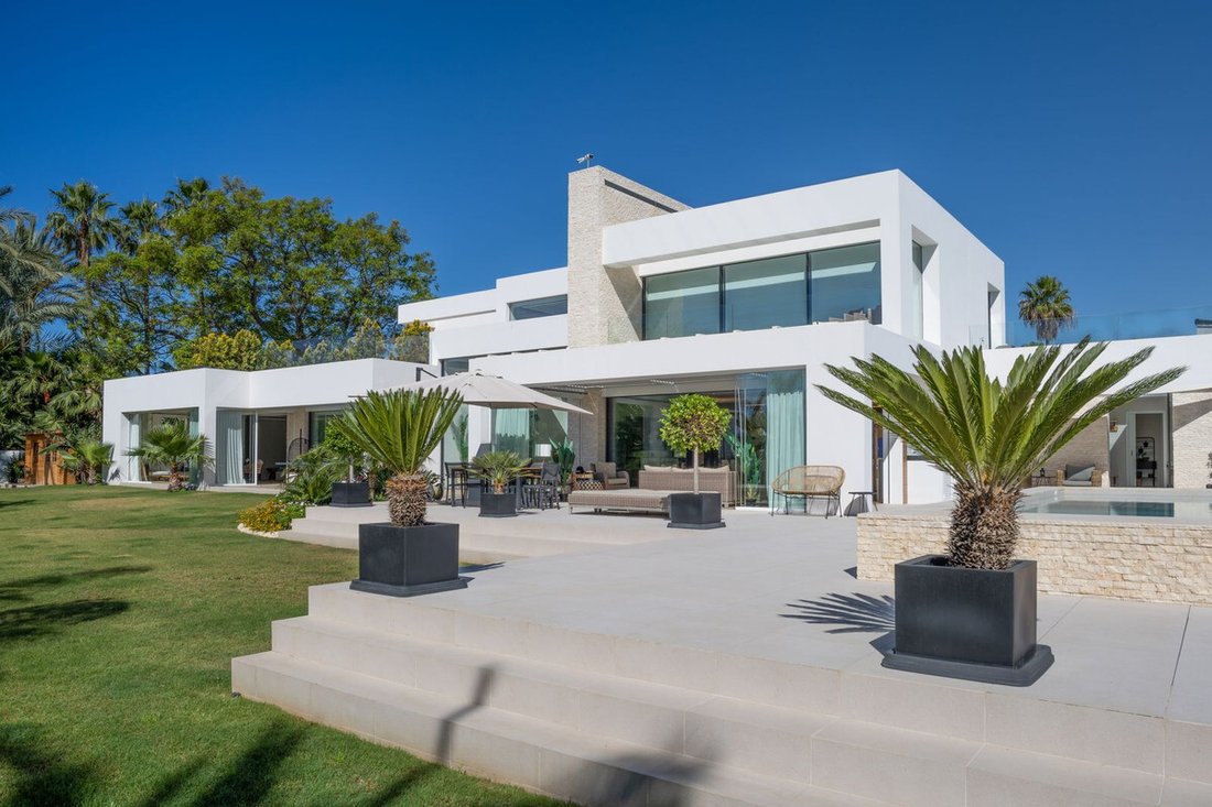 Villa in Estepona, Andalusia, Spain 2 - 18454057