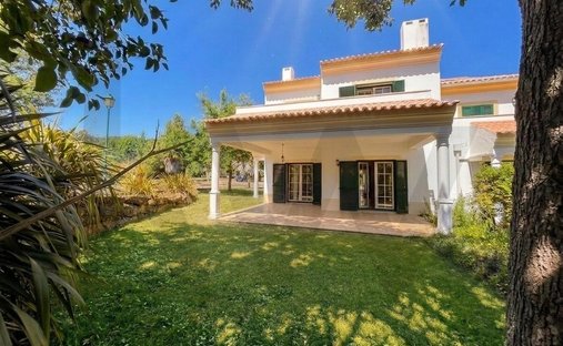 Townhouse in Almargem do Bispo, Lisbon, Portugal 1
