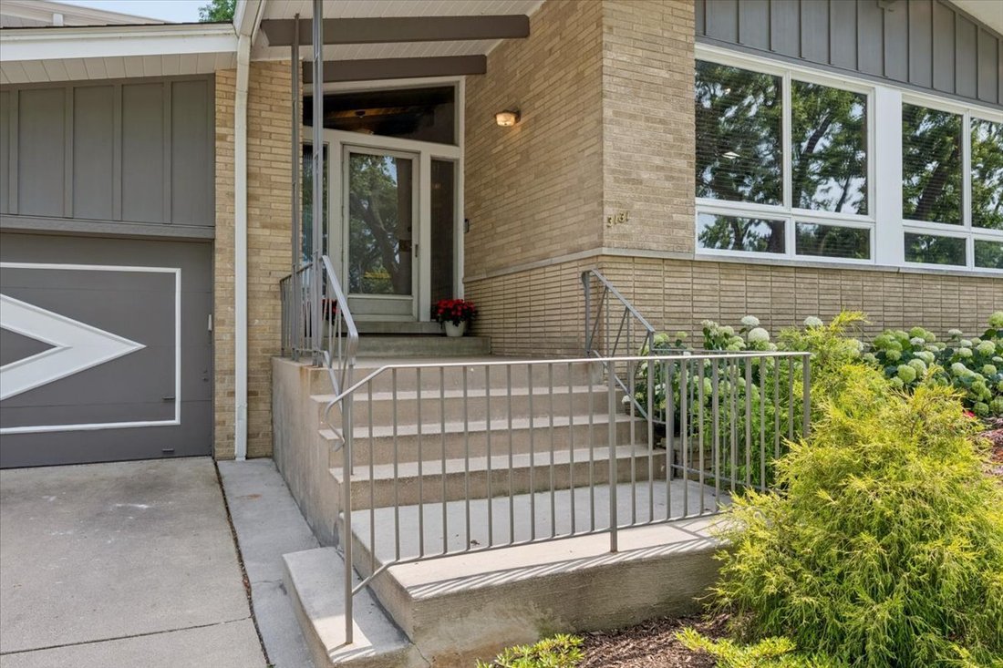 House in Wilmette, Illinois, United States 2 - 18454453