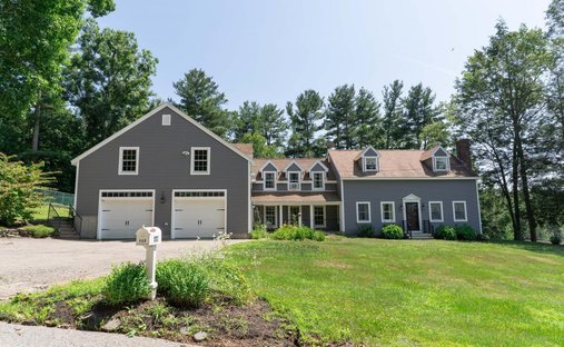 House in New Braintree, Massachusetts, United States 1