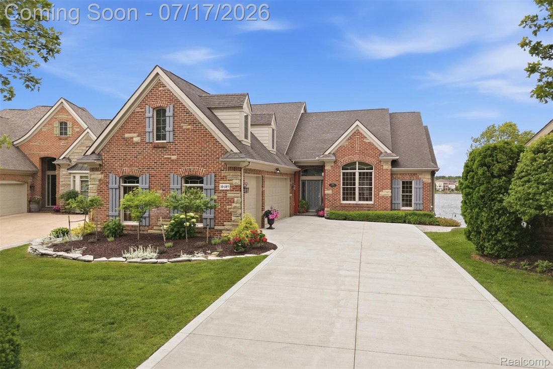 House in South Lyon, Michigan, United States 1 - 18453904