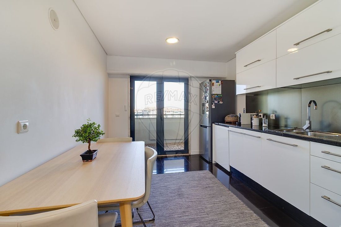 Apartment in Belas, Lisbon, Portugal 5 - 18454387