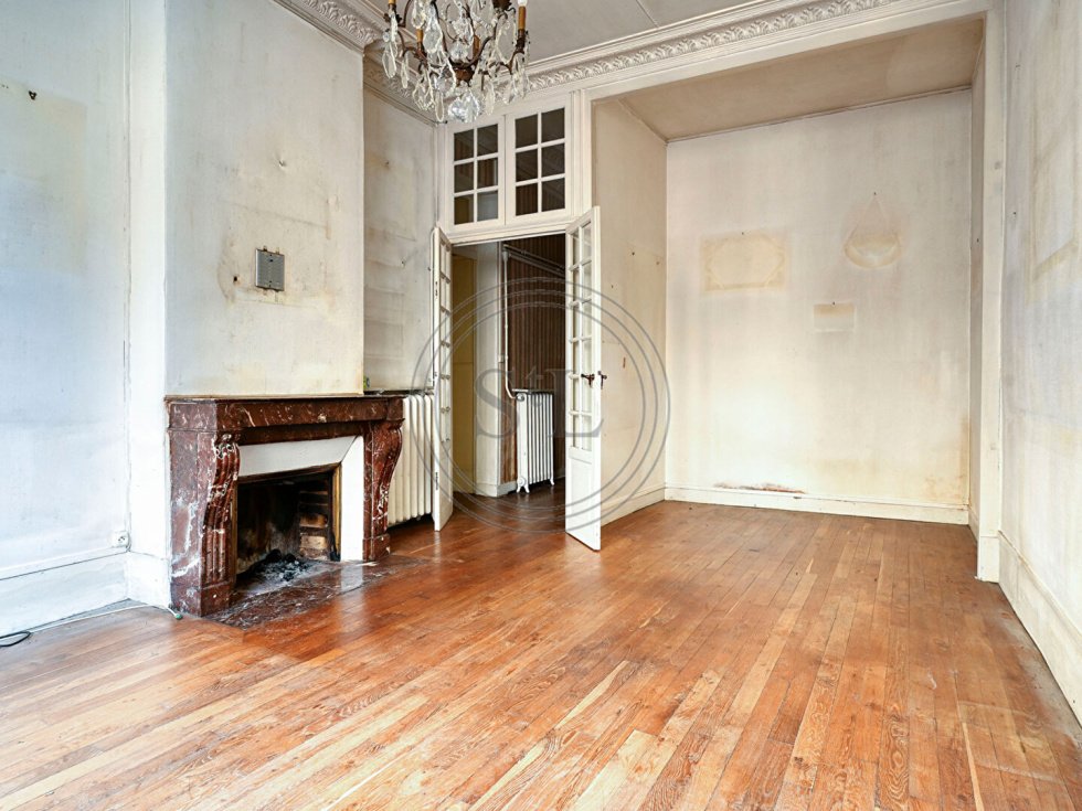 Apartment in Domaine National du Château, Versailles, France 3 - 18453569