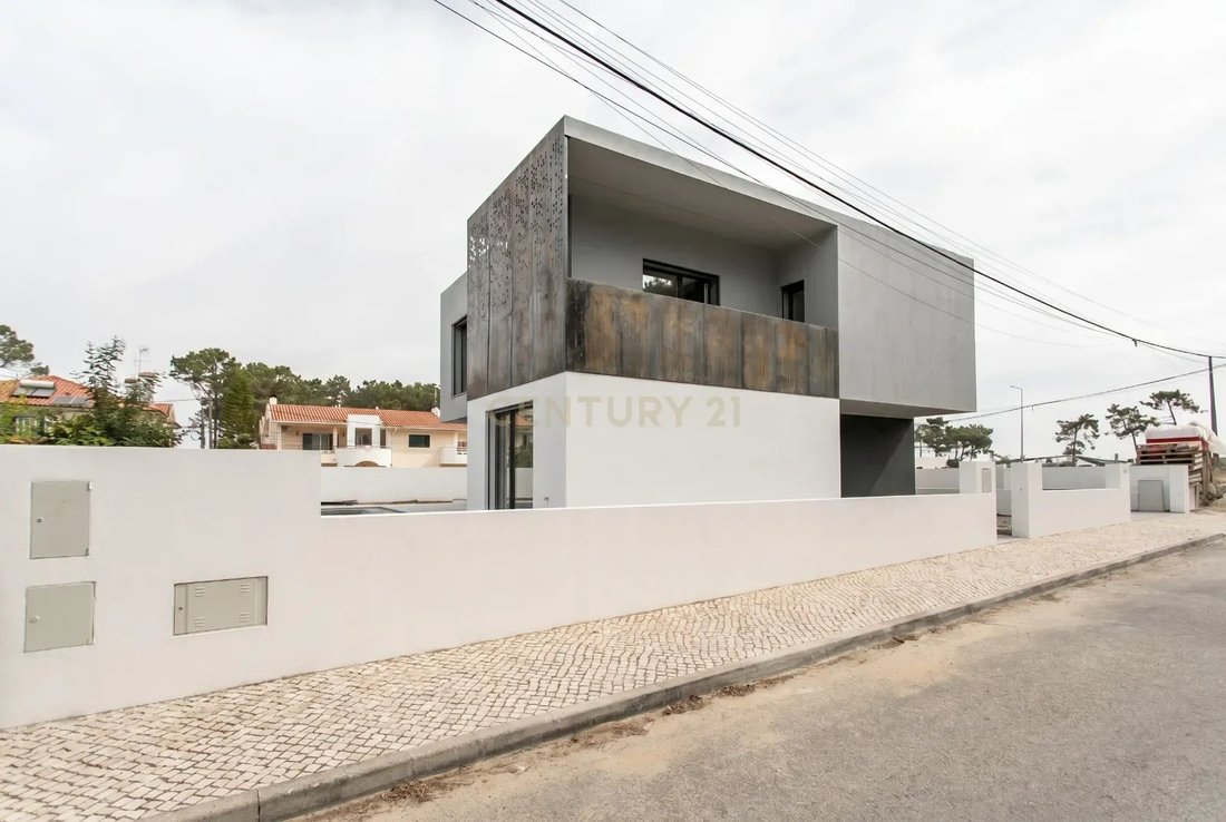 Villa in Aroeira, Charneca de Caparica e Sobreda, Portugal 1 - 18160348