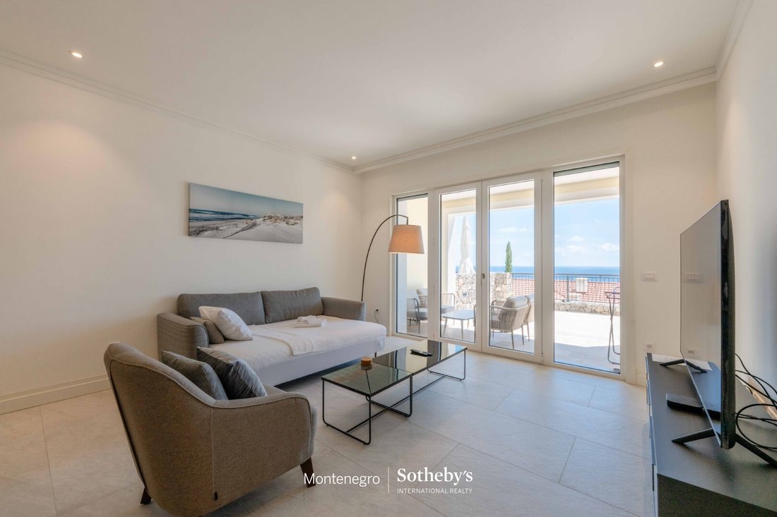 Apartment in Milovići, Tivat Municipality, Montenegro 4 - 18454199