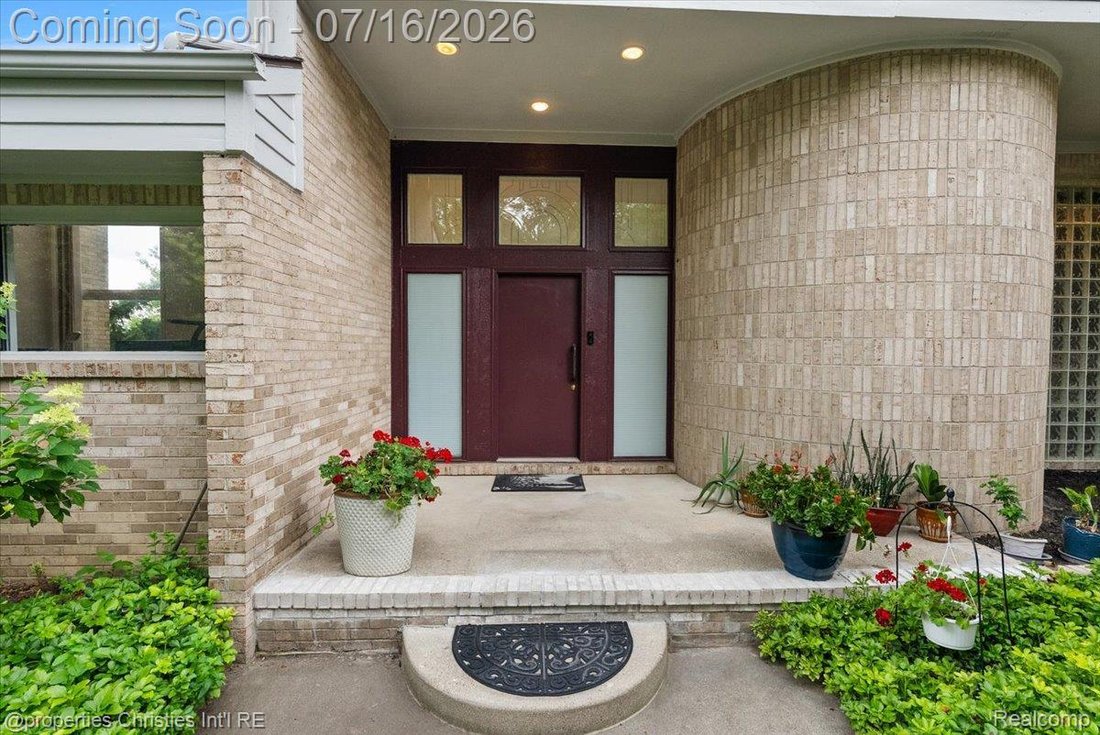 House in Orchard Lake Village, Michigan, United States 3 - 18454477