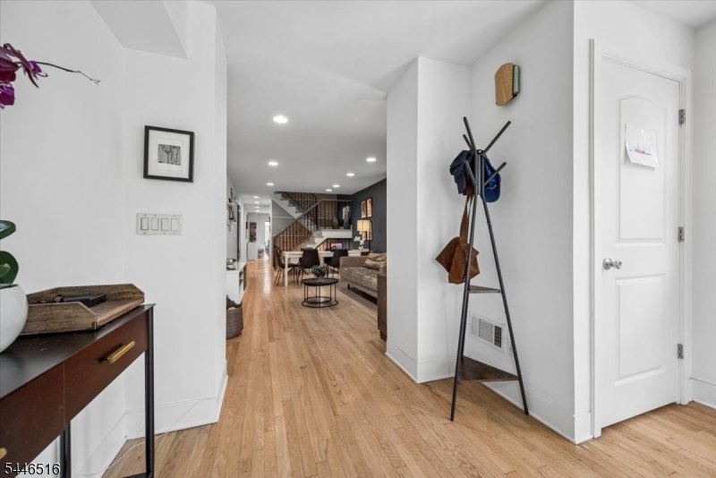 Condo in Weehawken, New Jersey, United States 4 - 18453913