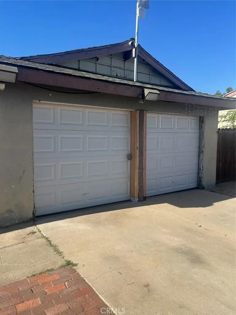 Santa Ana, California, United States 3 - 18453699