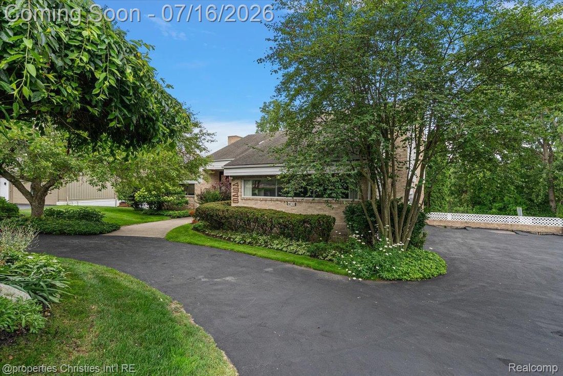 House in Orchard Lake Village, Michigan, United States 2 - 18454477