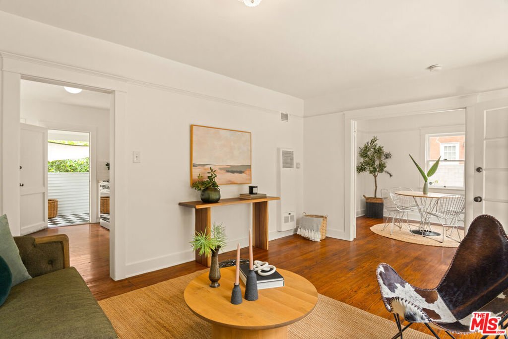 Los Angeles, California, United States 1 - 18453605