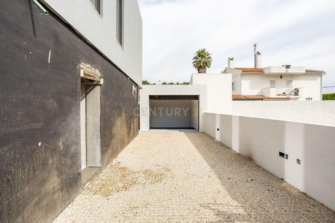 Villa in Aroeira, Charneca de Caparica e Sobreda, Portugal 4 - 18160348