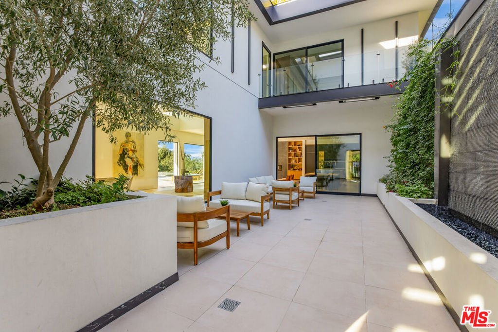 House in Los Angeles, California, United States 5 - 18453609
