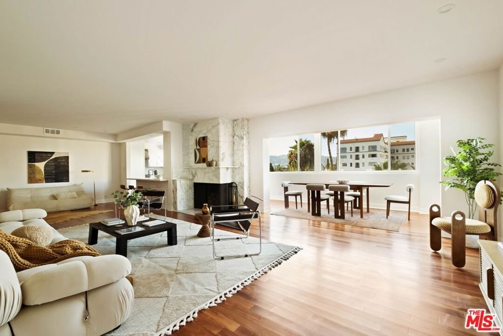 Condo in Los Angeles, California, United States 1 - 18453602
