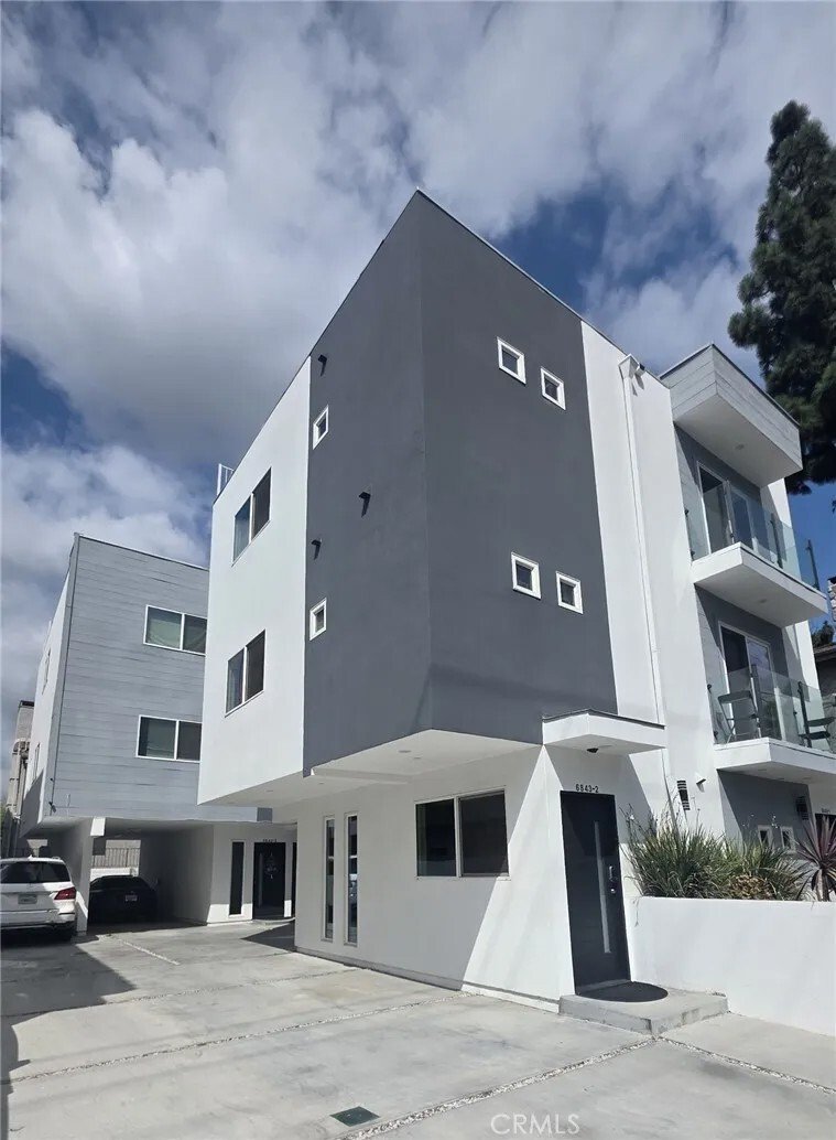Los Angeles, California, United States 2 - 16528393