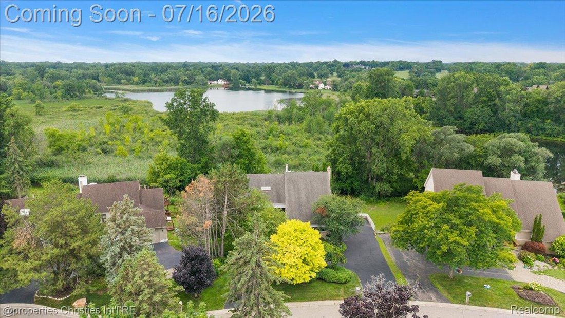 House in Orchard Lake Village, Michigan, United States 5 - 18454477