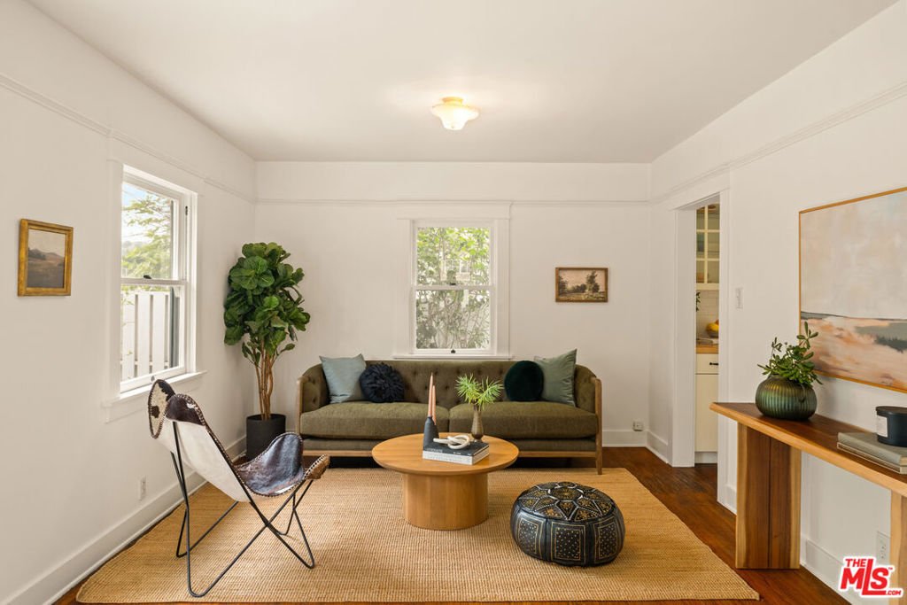Los Angeles, California, United States 2 - 18453605