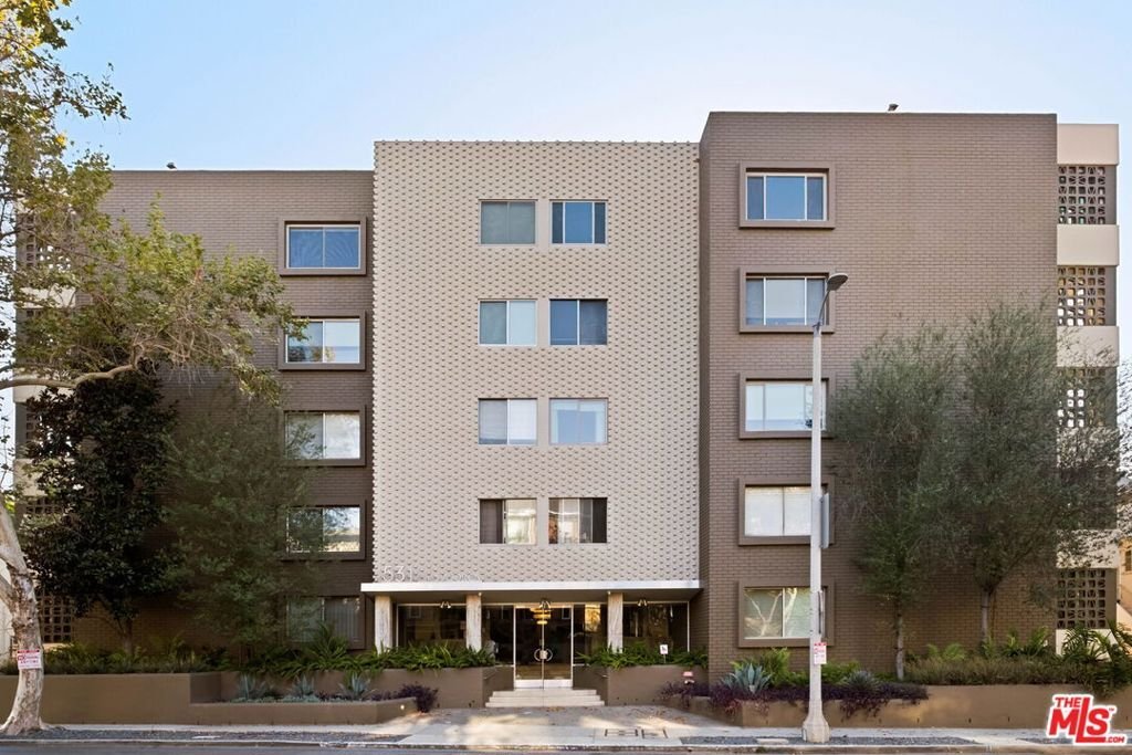 Condo in Los Angeles, California, United States 2 - 18453602