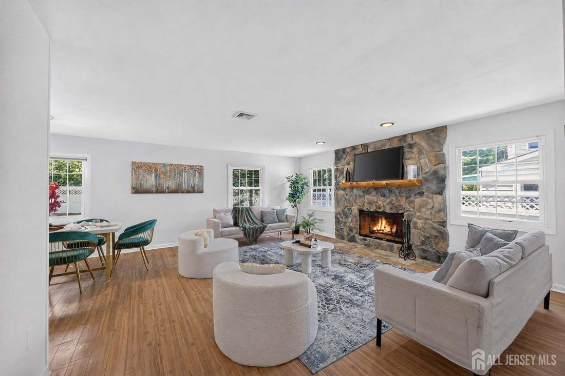 House in Matawan, New Jersey, United States 3 - 18454385