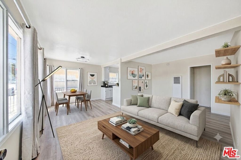 Los Angeles, California, United States 2 - 18354977