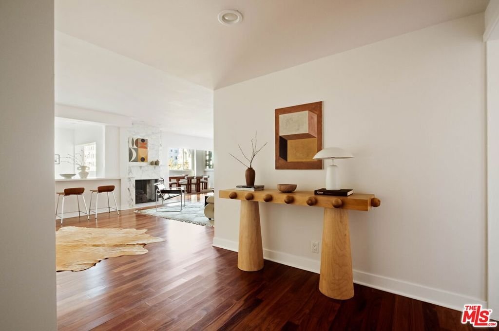 Condo in Los Angeles, California, United States 5 - 18453602