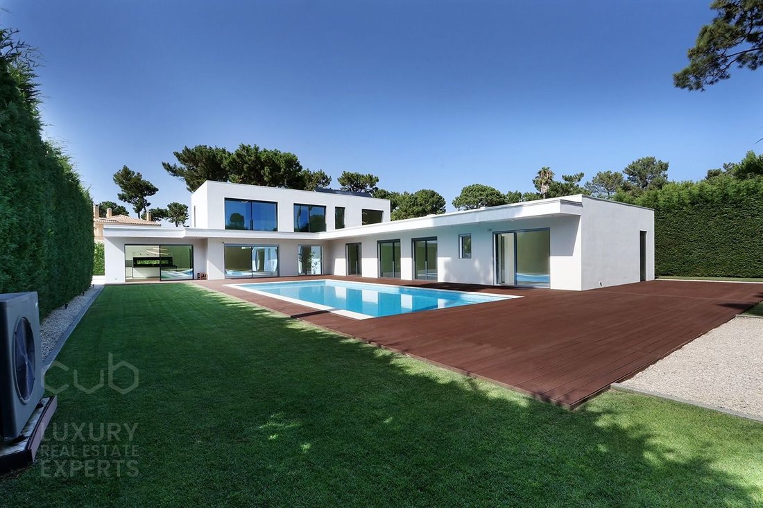 Villa in Aroeira, Charneca de Caparica e Sobreda, Portugal 1 - 18454291