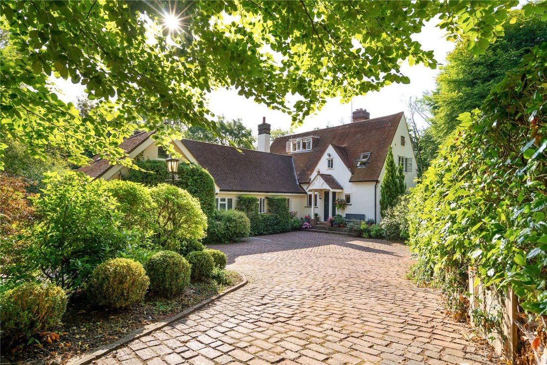 House in Woldingham, England 3 - 18453964