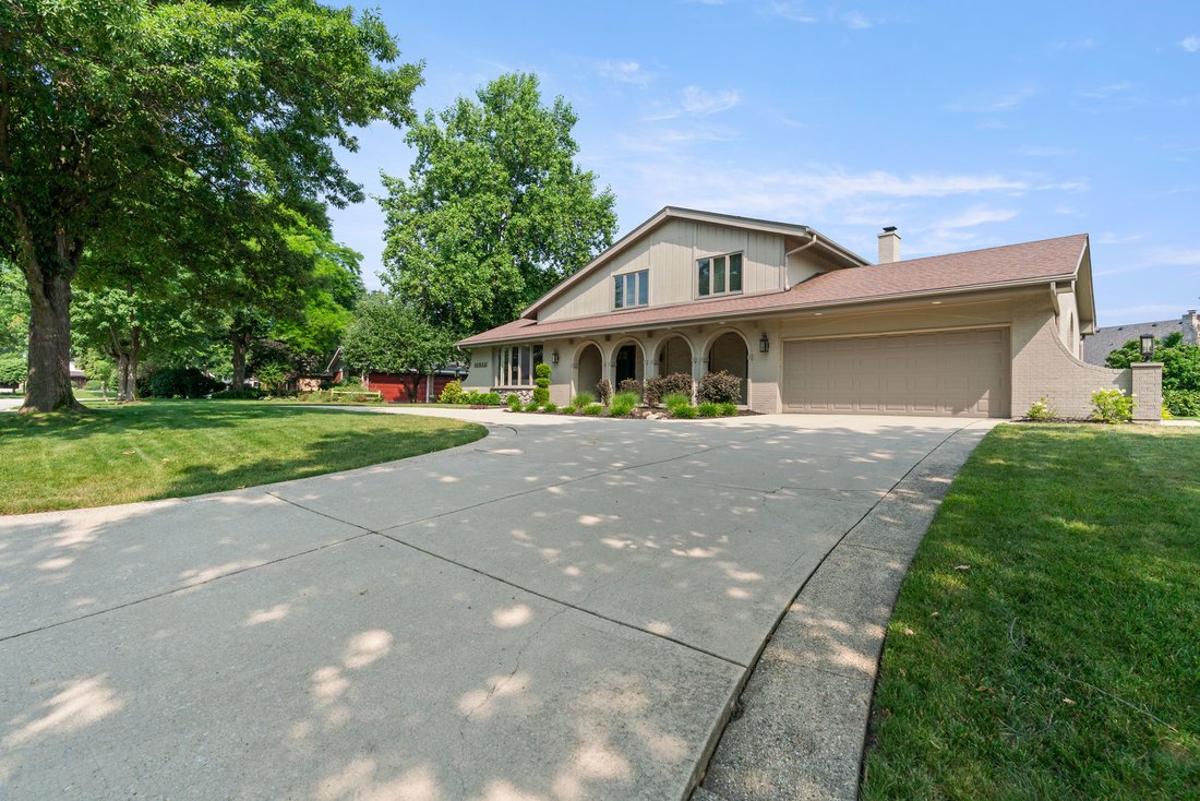 House in Burr Ridge, Illinois, United States 3 - 18454487