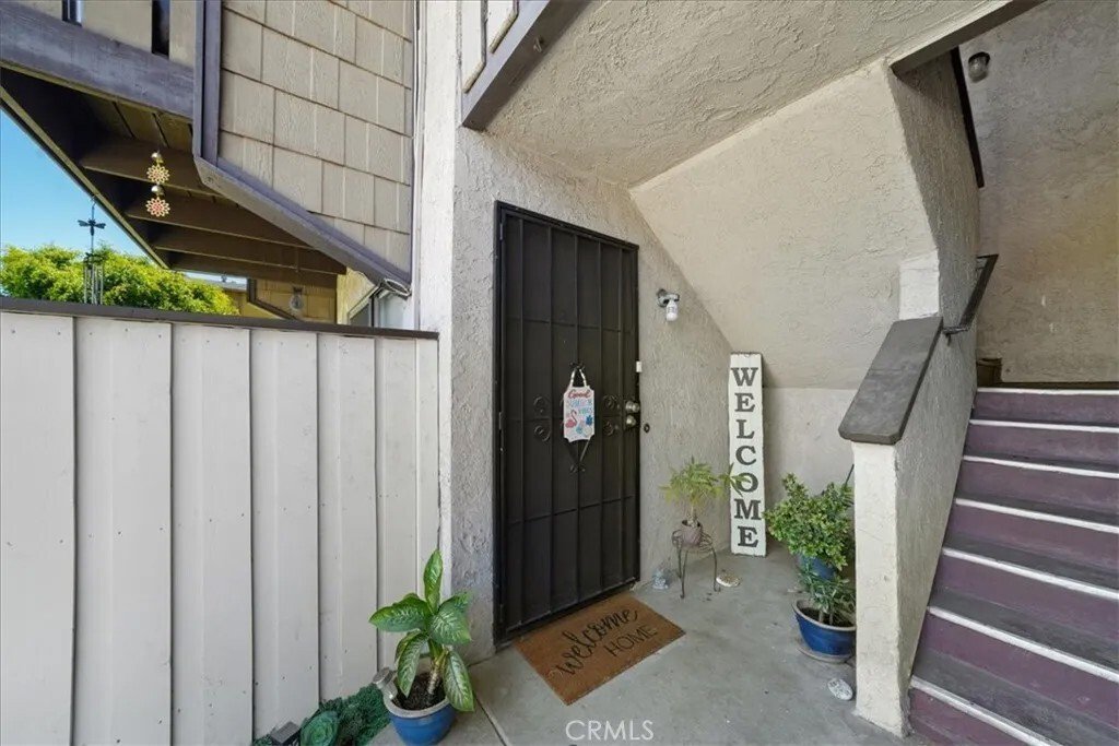 West Covina, California, United States 5 - 18403067