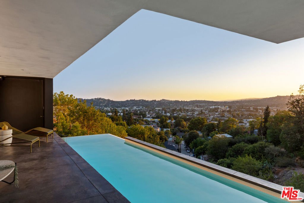 House in Los Angeles, California, United States 1 - 18453621