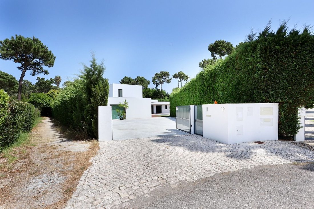 Villa in Aroeira, Charneca de Caparica e Sobreda, Portugal 2 - 18454291