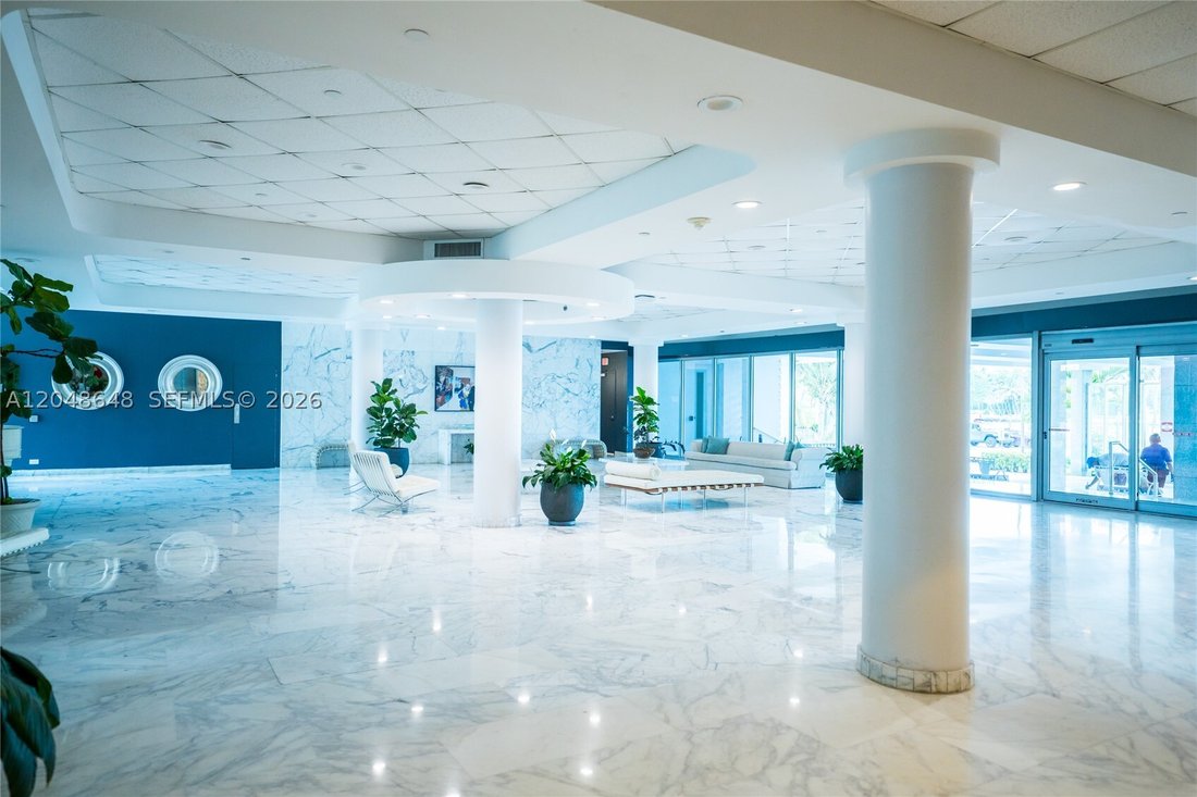 Condo in Miami Beach, Florida, United States 4 - 18453521