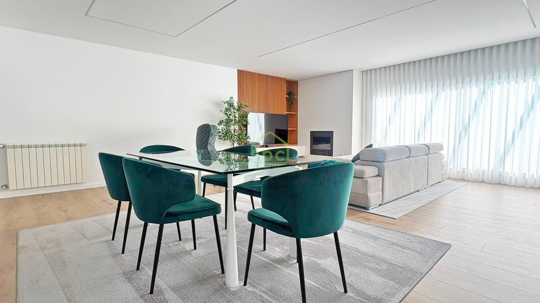Apartment in Povoa de Varzim, Beiriz e Argivai, Porto District, Portugal 1 - 18454169