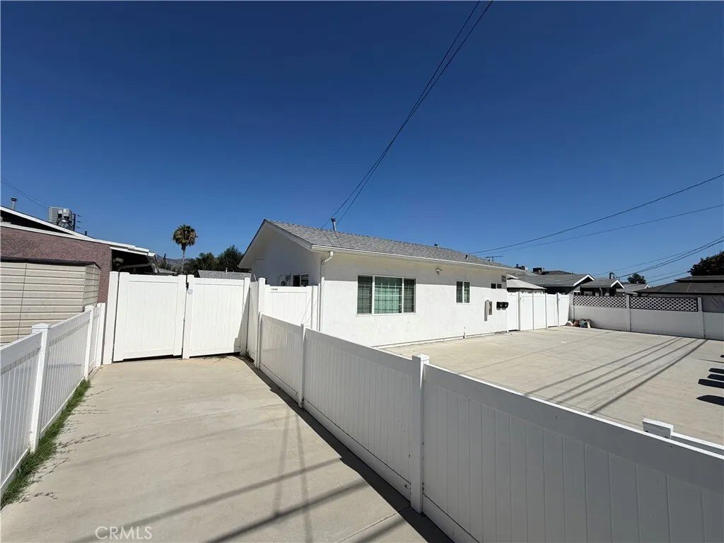 House in Los Angeles, California, United States 3 - 18453745