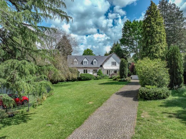 House in Saint-Remy-l'Honore, Ile-de-France, France 1 - 16099758