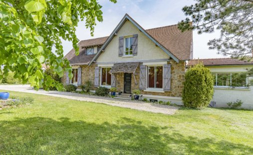 Villa in Saint-Remy-l'Honore, Ile-de-France, France 1