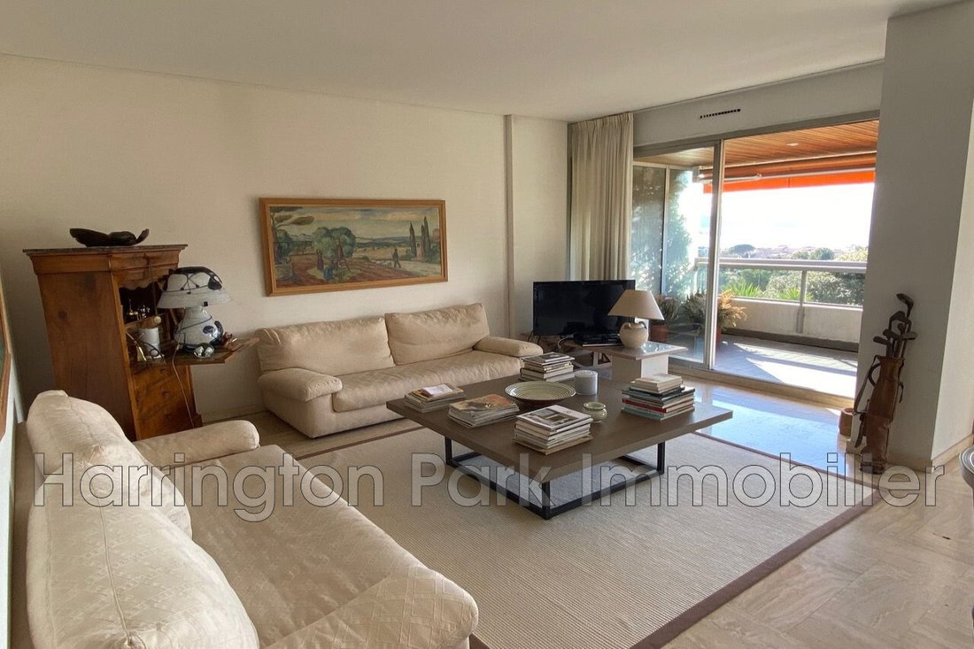 Apartment in Bonneveine, 8e Arrondissement, Marseille 3 - 18454061