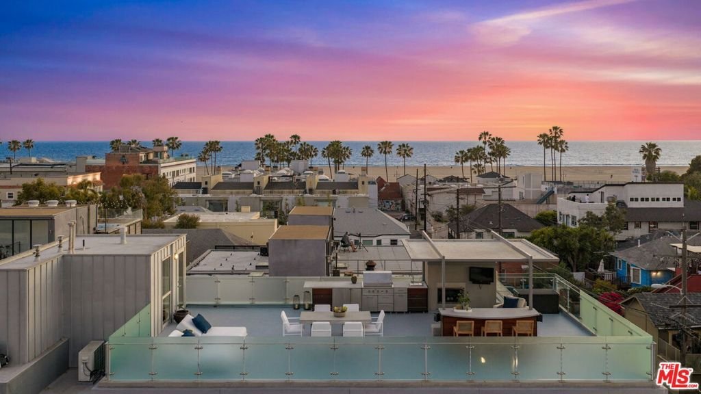 House in Los Angeles, California, United States 1 - 18453624