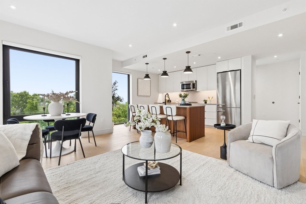 Condo in Boston, Massachusetts, United States 4 - 18453887