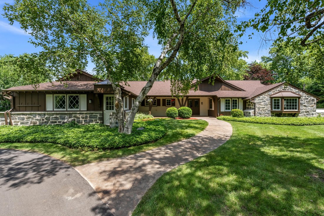 House in Thiensville, Wisconsin, United States 4 - 18454301