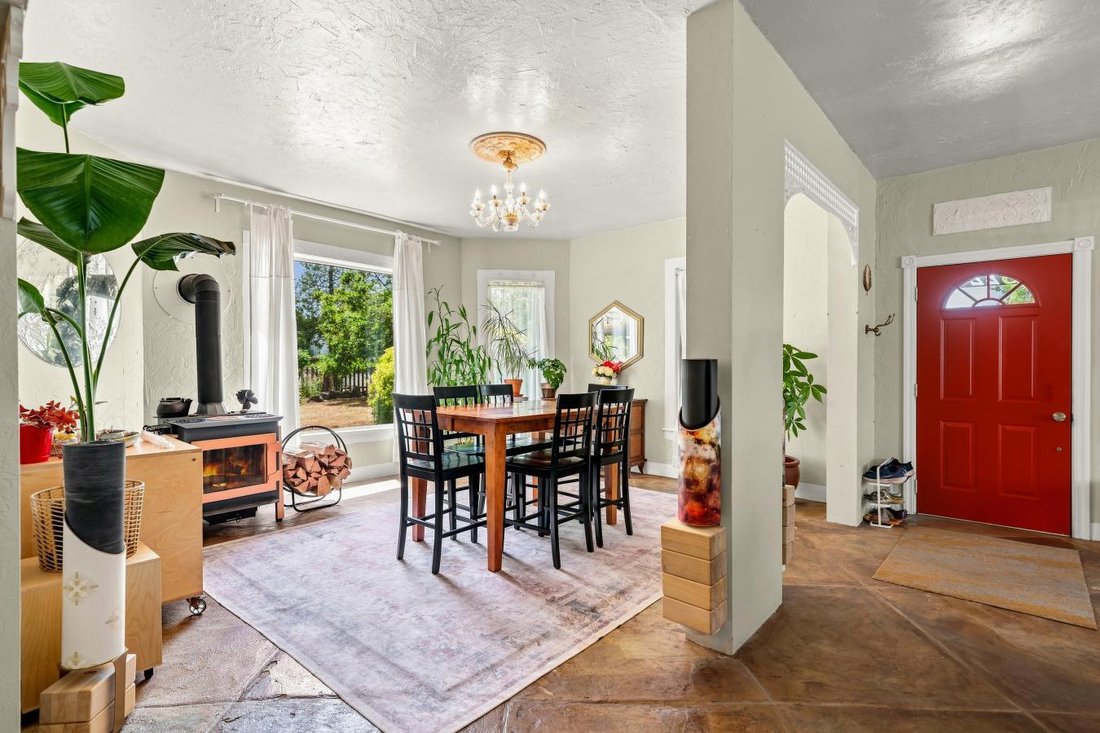 House in Medford, Oregon, United States 3 - 18454095