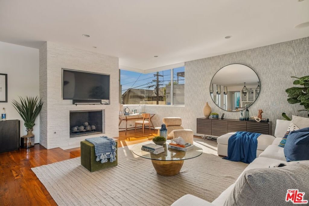 House in Los Angeles, California, United States 3 - 18453624