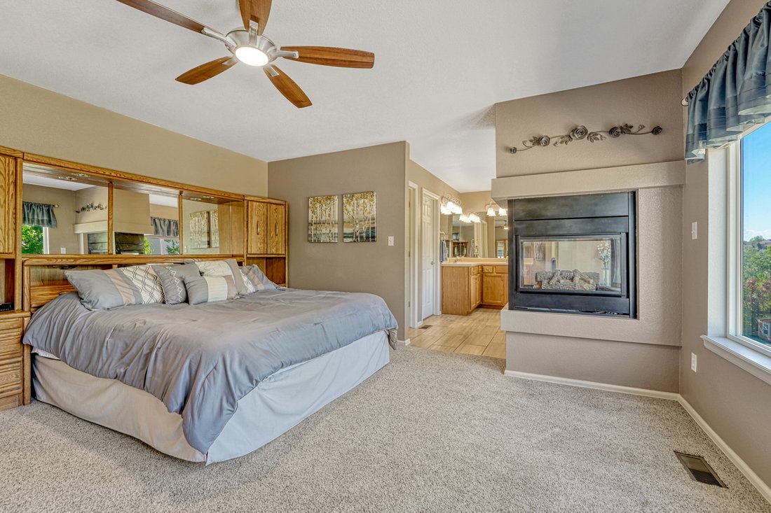 Colorado Springs, Colorado, United States 5 - 18454016