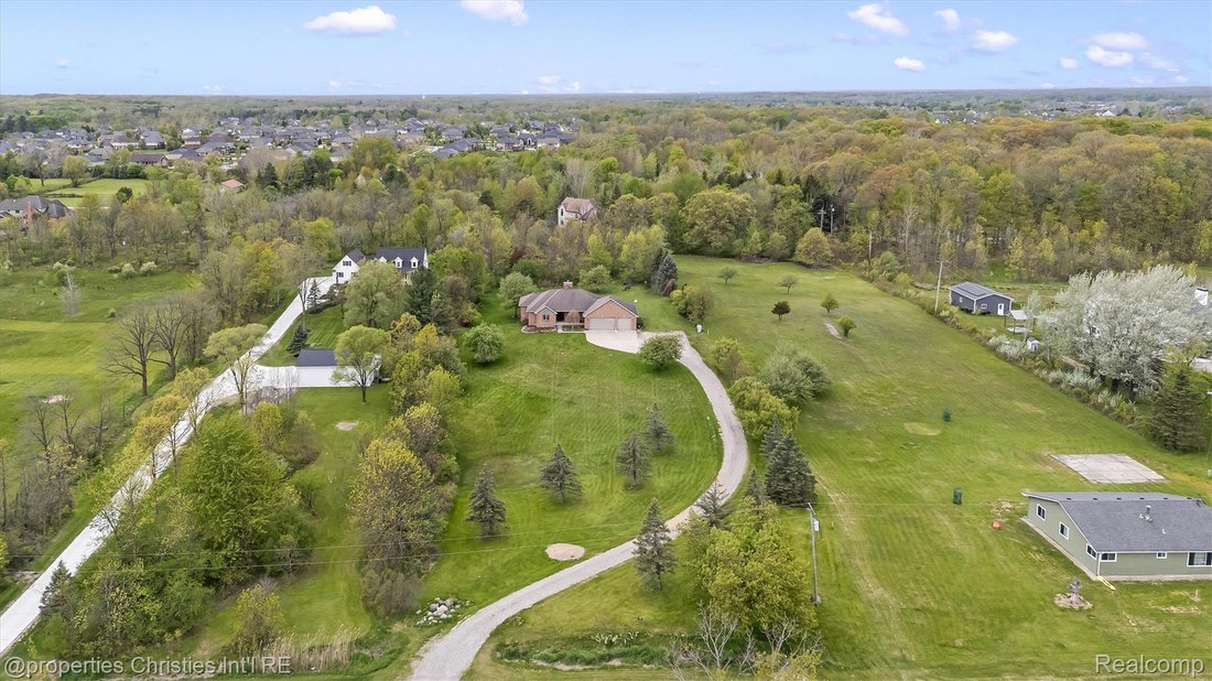 Casa en Novi, Míchigan, Estados Unidos 1 - 18454525