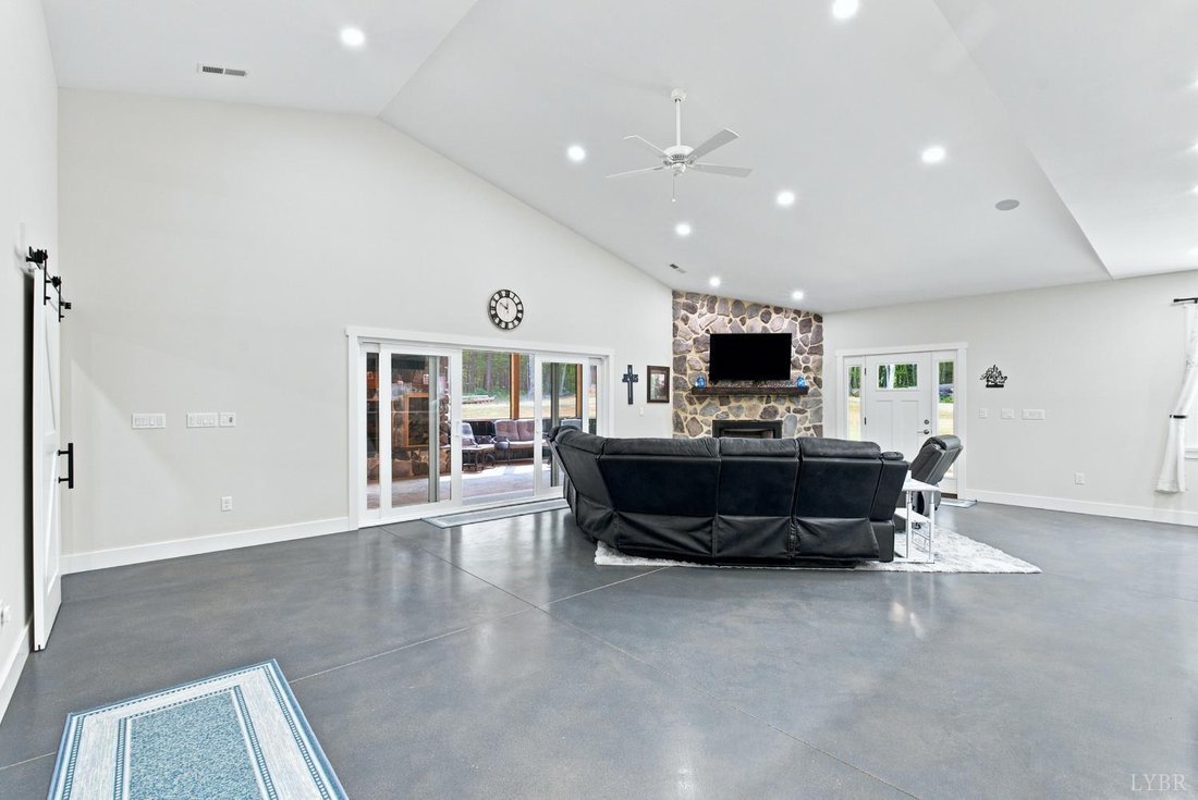 House in Concord, Virginia, United States 5 - 18453873