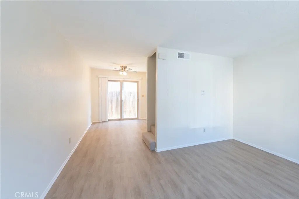Huntington Beach, California, United States 5 - 18453692