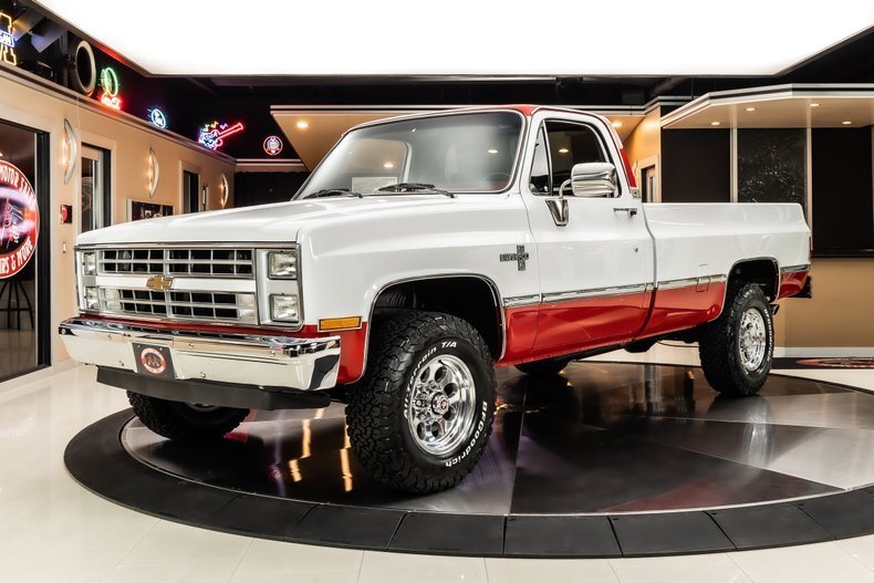 Pickup in Plymouth, United States 1 - 18453587