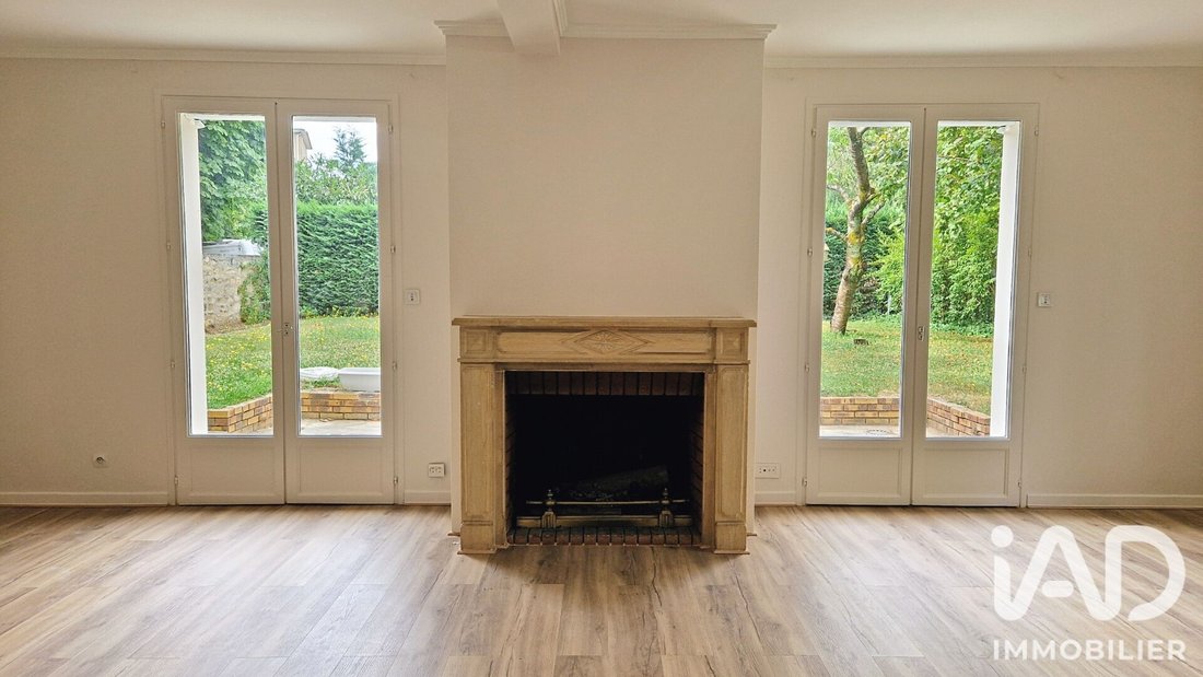 House in Foch, Maisons-Laffitte, France 1 - 16800376