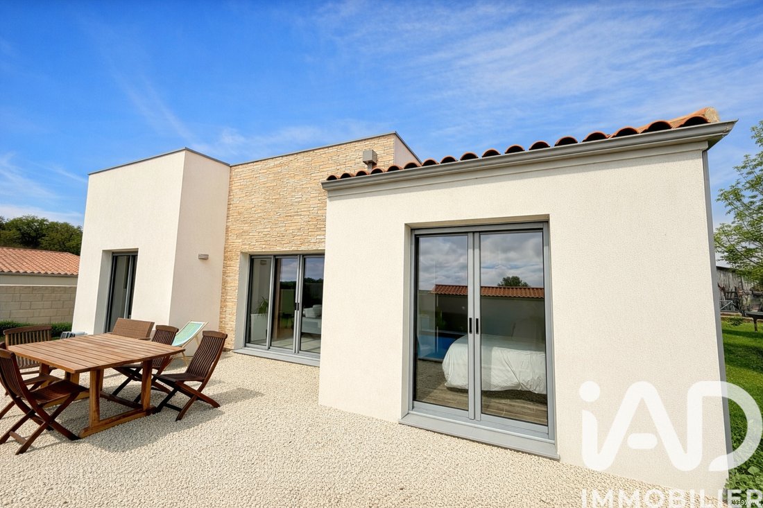 House in Breuillet, Nouvelle-Aquitaine, France 3 - 17658357