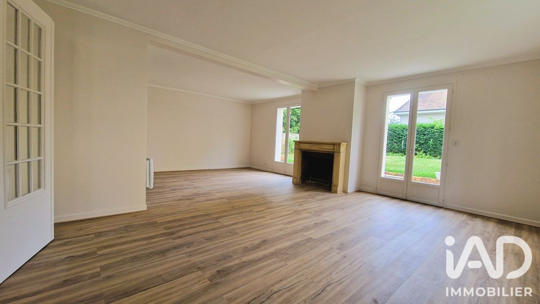 House in Foch, Maisons-Laffitte, France 3 - 16800376