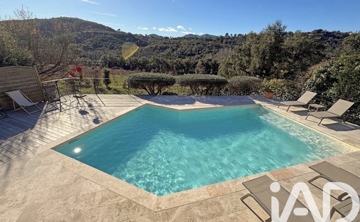 House in Le Plan-de-la-Tour, Provence-Alpes-Côte d'Azur, France 1